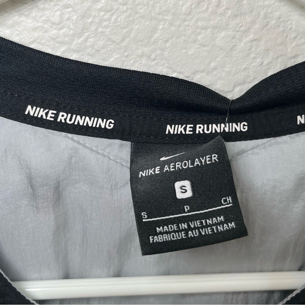 NWT Aerolayer Running Vest - Picture 4 of 8